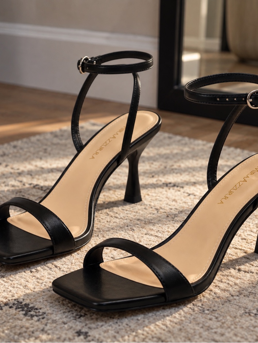 MIRAAZZURRA Women's Black Kitten Heels